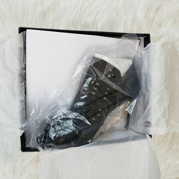 Nine West ZANIA  Black Perforated Peep Toe Bootie - Picture 7 of 8